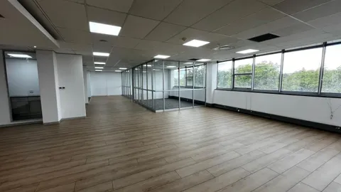 WhatsApp Image 2025-11-24 at 13.36.22 (1).